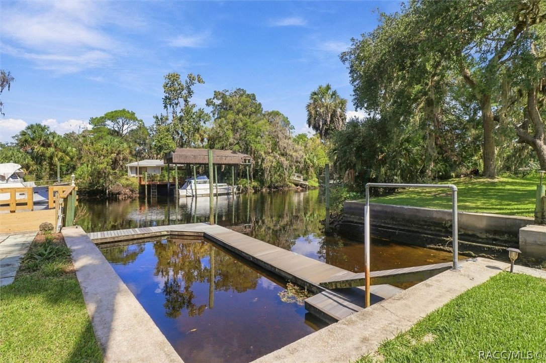 14191 W River Road, Inglis, FL 34449