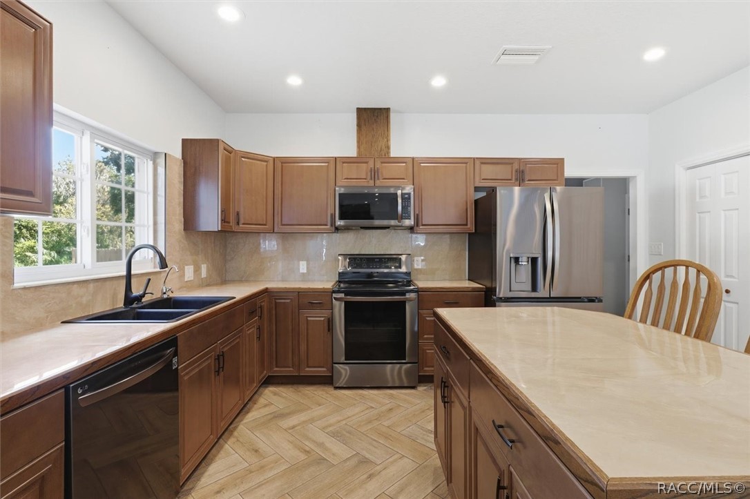 14191 W River Road, Inglis, FL 34449