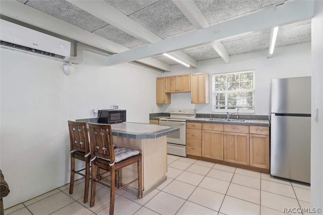 14191 W River Road, Inglis, FL 34449