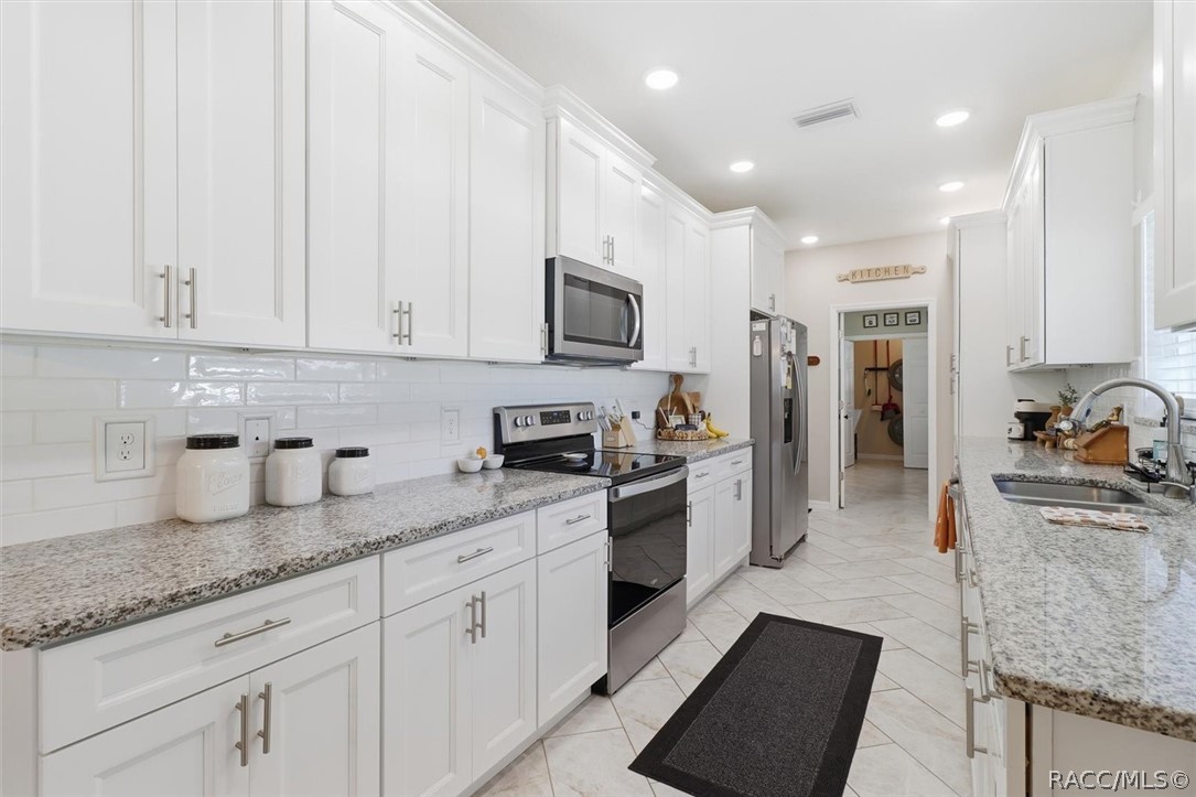 6465 N Dunlap Terrace, Citrus Springs, FL 34433