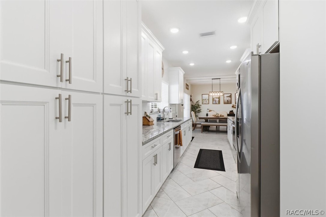 6465 N Dunlap Terrace, Citrus Springs, FL 34433