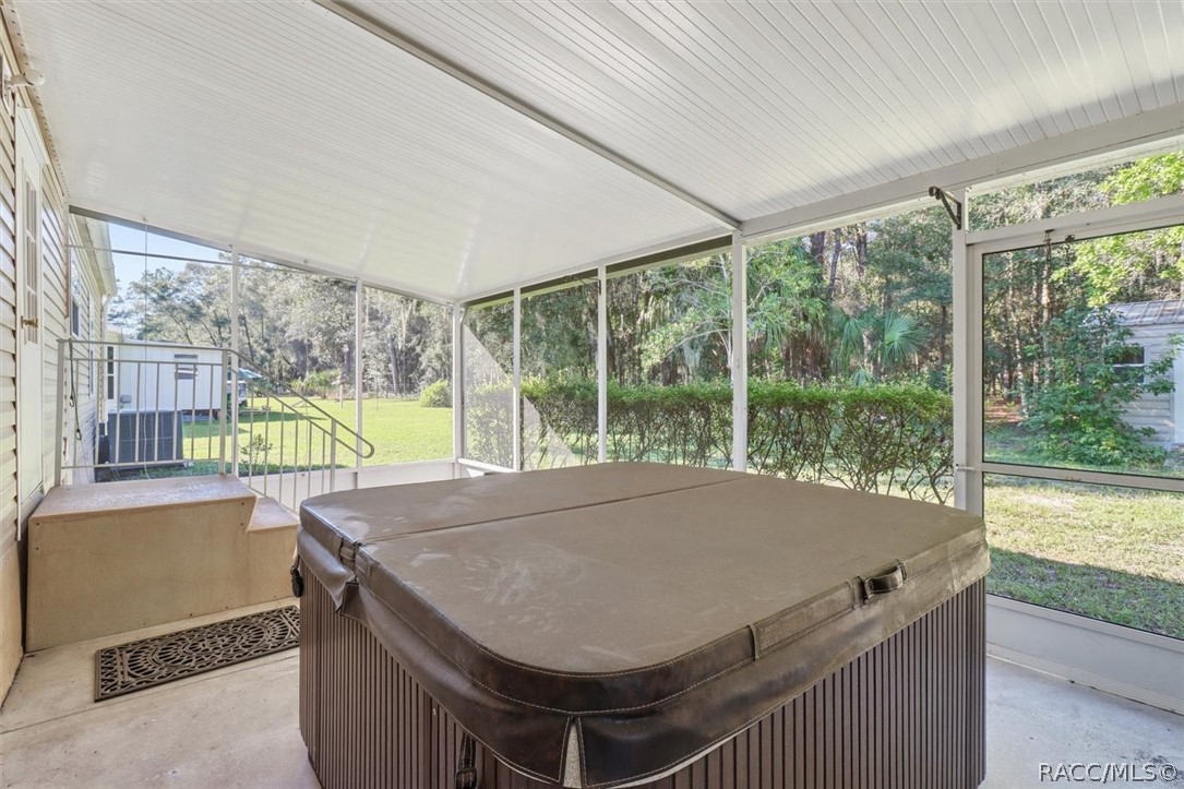 7899 W Fostoria Drive, Dunnellon, FL 34433