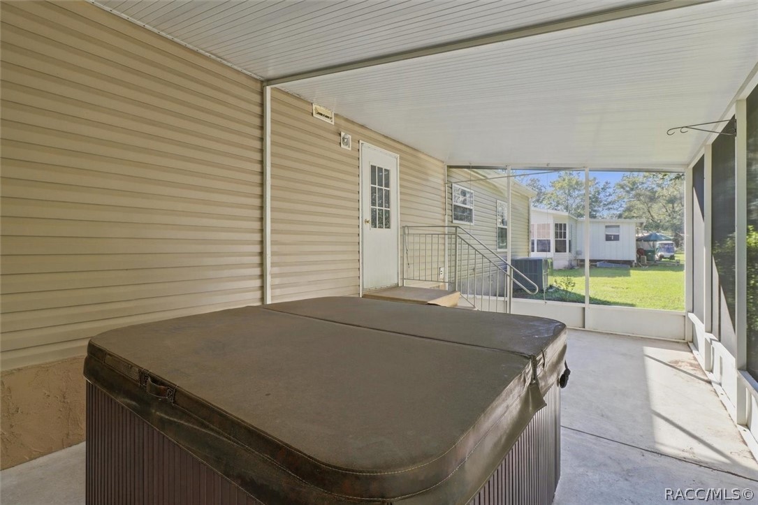 7899 W Fostoria Drive, Dunnellon, FL 34433