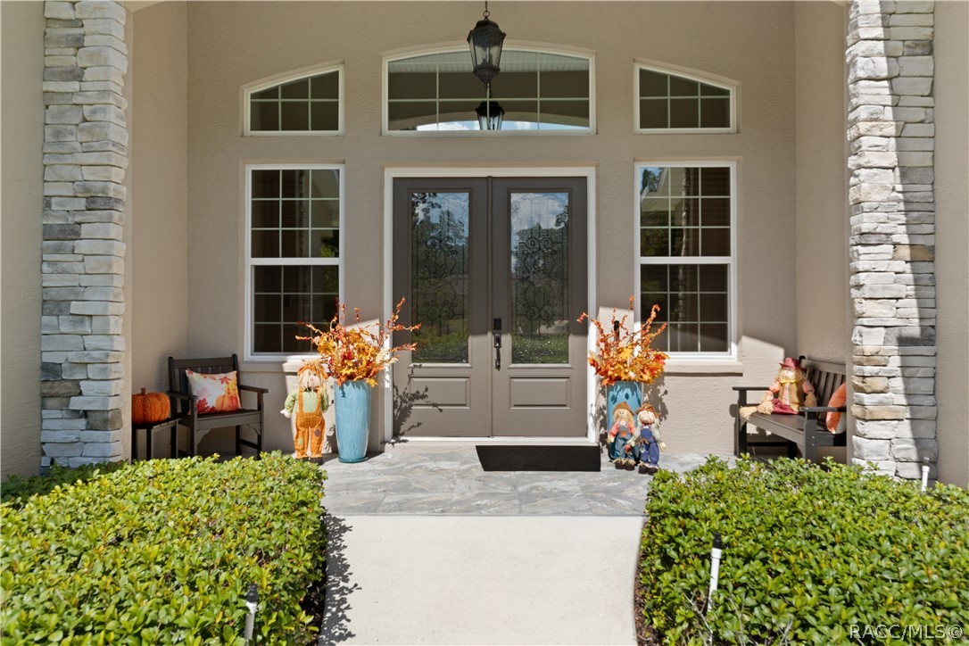 4554 N Perry Drive, Beverly Hills, FL 34465