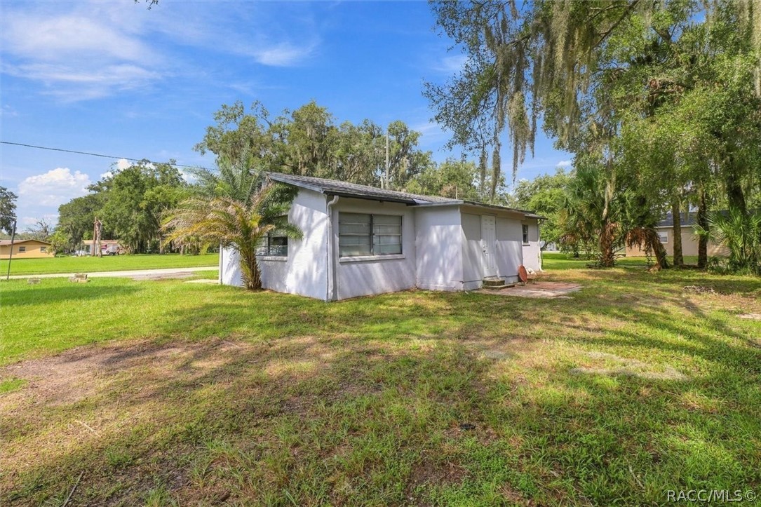 557 NE 8th Avenue, Crystal River, FL 34428