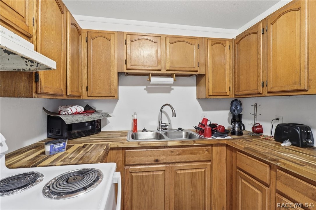 557 NE 8th Avenue, Crystal River, FL 34428