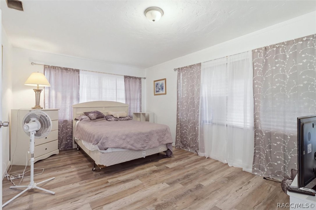 557 NE 8th Avenue, Crystal River, FL 34428
