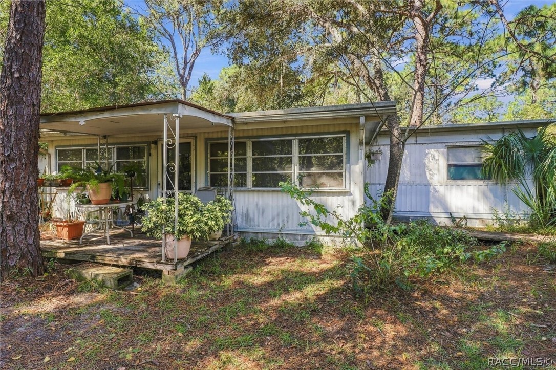 5739 W Holiday Street, Homosassa, FL 34446