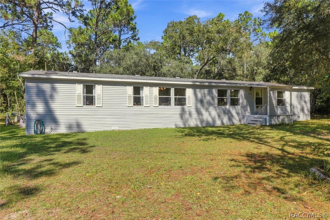 5739 W Holiday Street, Homosassa, FL 34446