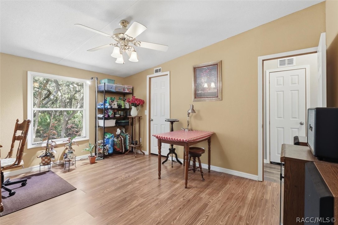 5739 W Holiday Street, Homosassa, FL 34446