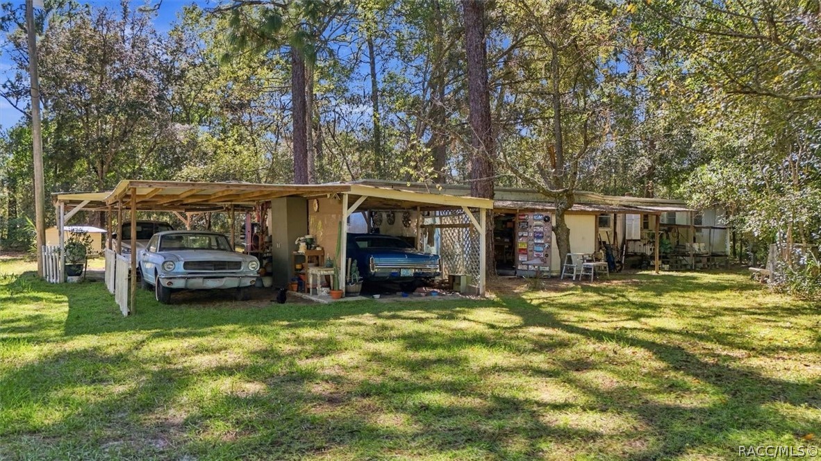 5739 W Holiday Street, Homosassa, FL 34446