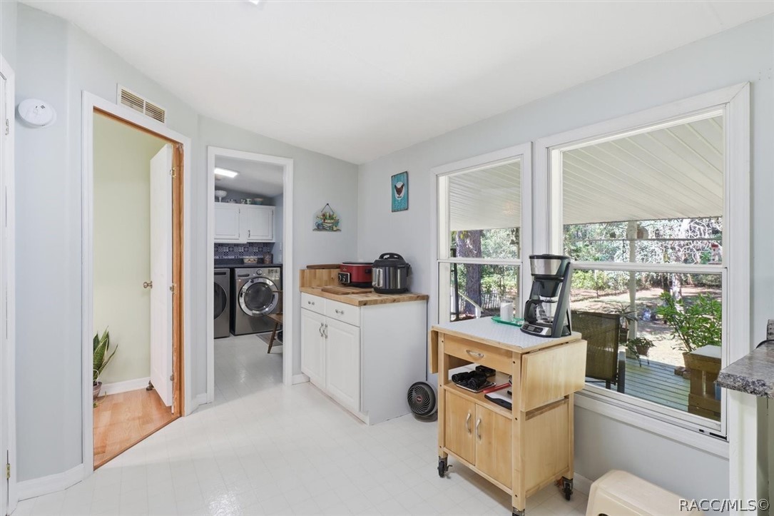5739 W Holiday Street, Homosassa, FL 34446