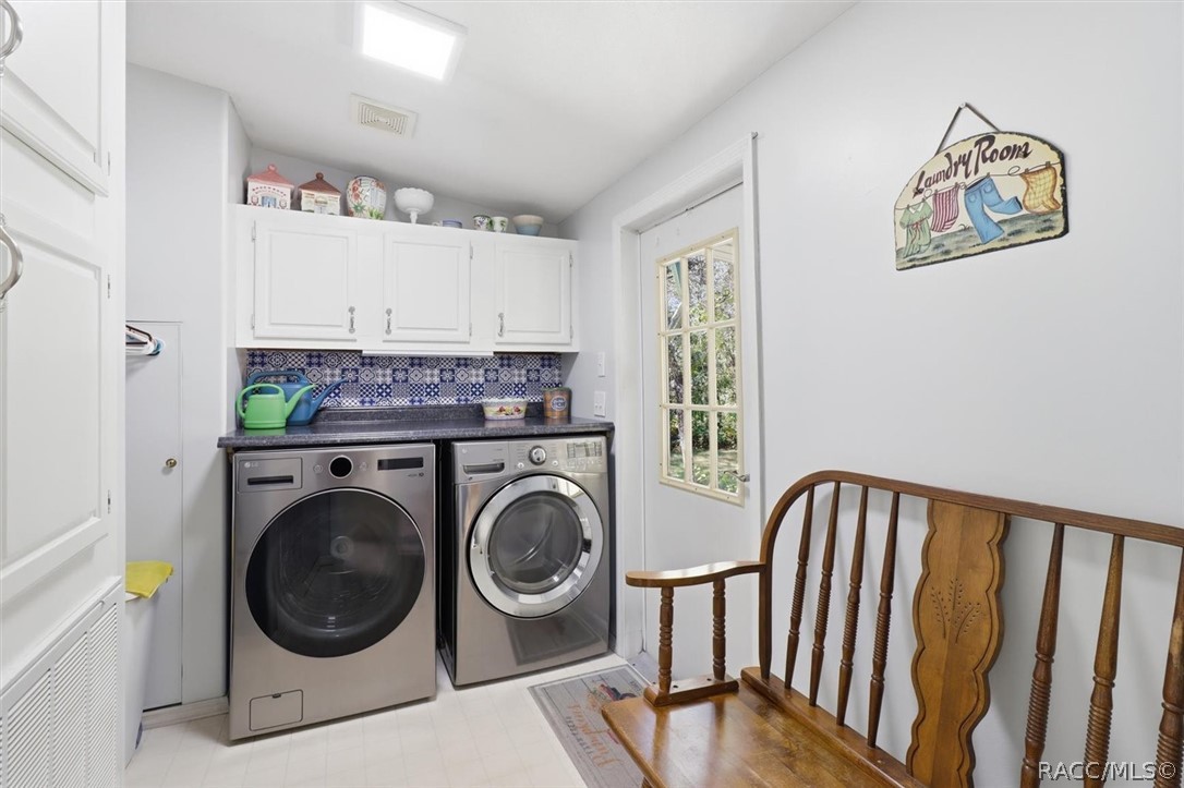 5739 W Holiday Street, Homosassa, FL 34446