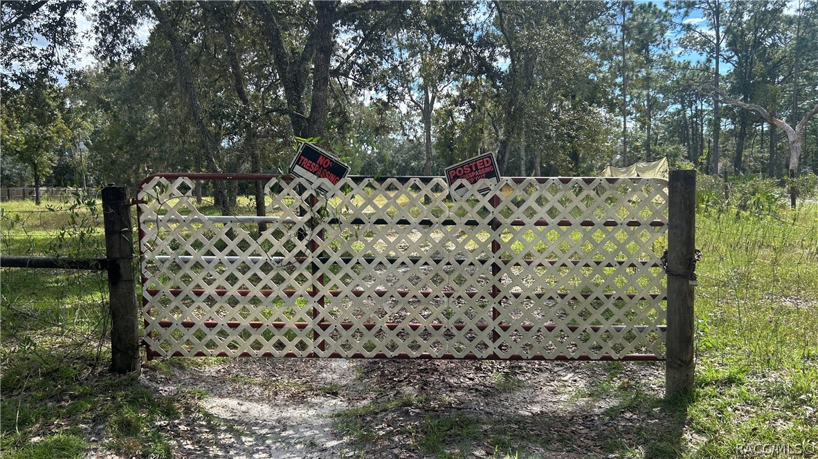 6548 W Oaklawn Street, Homosassa, FL 34446
