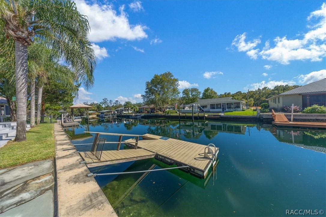 1927 SE 4th Avenue, Crystal River, FL 34429
