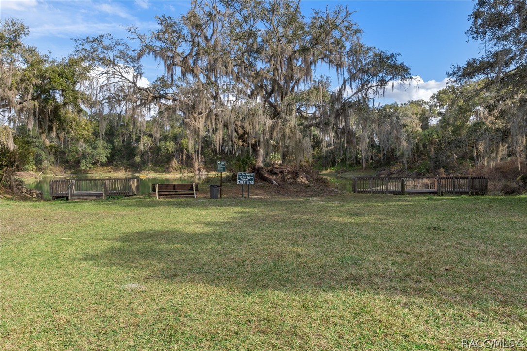 private lake park