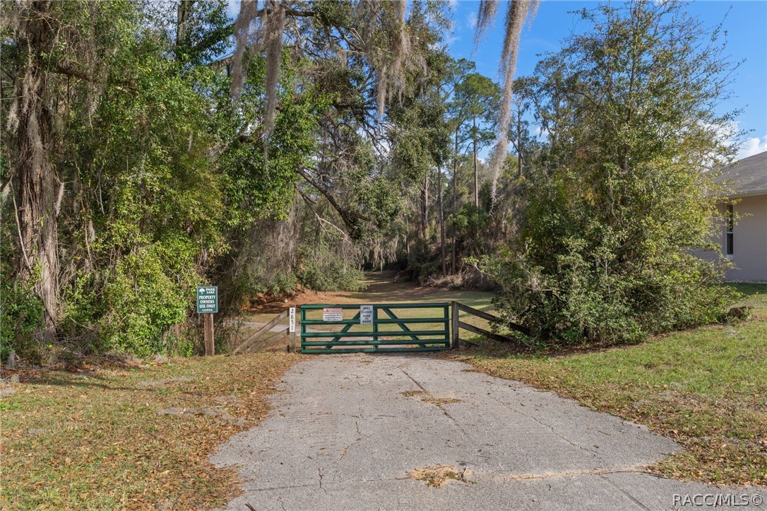 Private lake park entrance