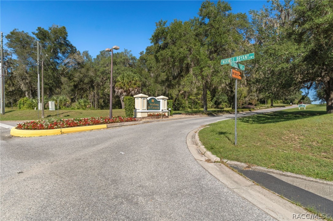 3525 N Chandler Drive, Hernando, FL 34442