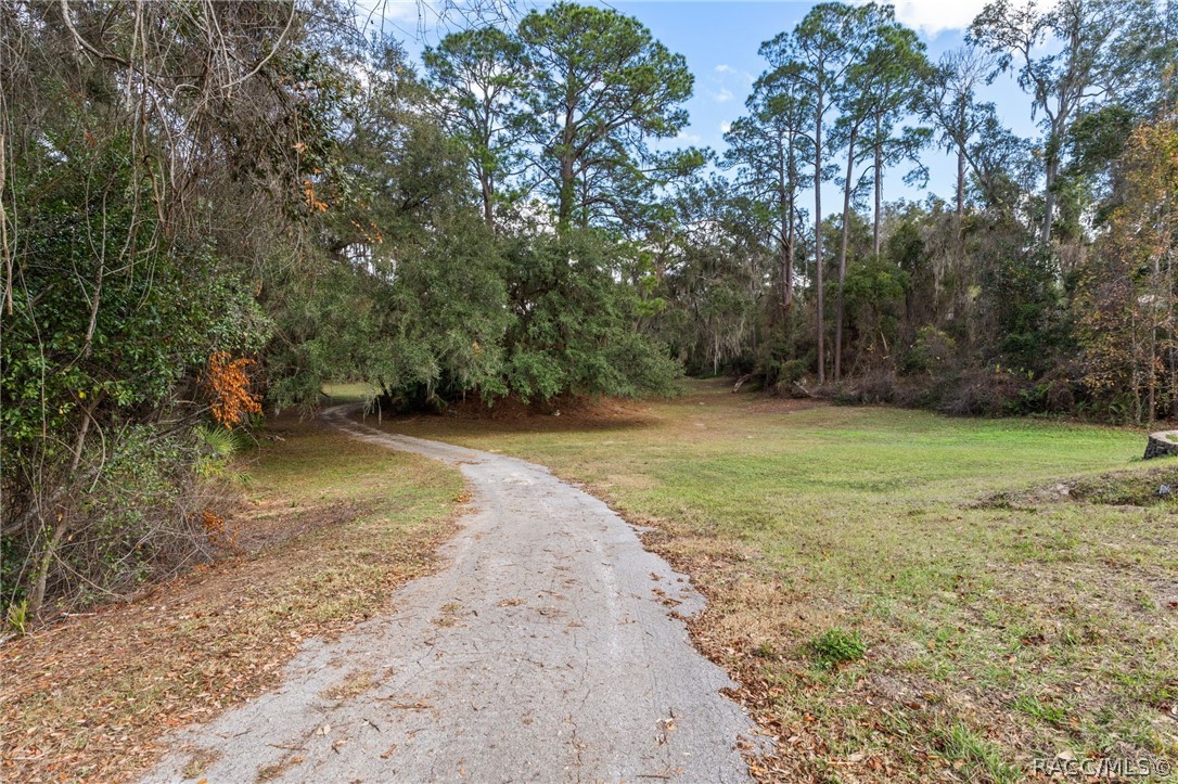 private lake park path
