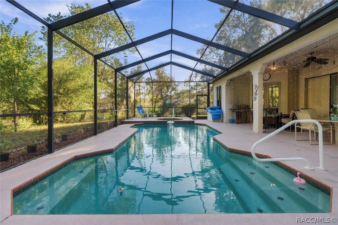 Screened-in Pool & Spa