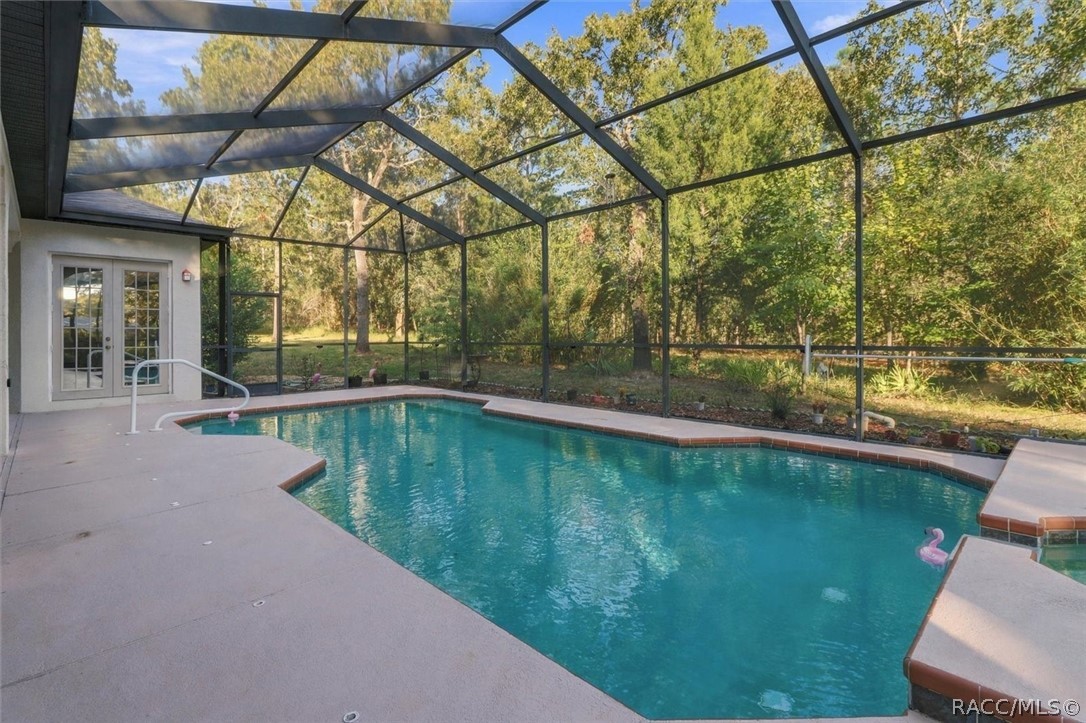 Pool & Spa