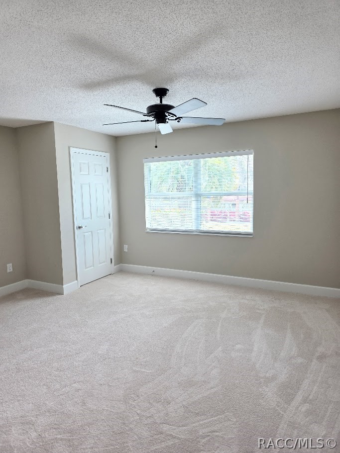 11612 W Kingfisher Court, Crystal River, FL 34429