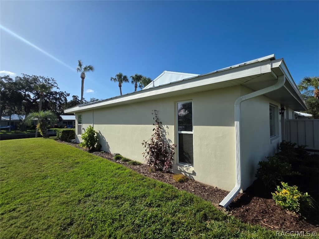 11612 W Kingfisher Court, Crystal River, FL 34429