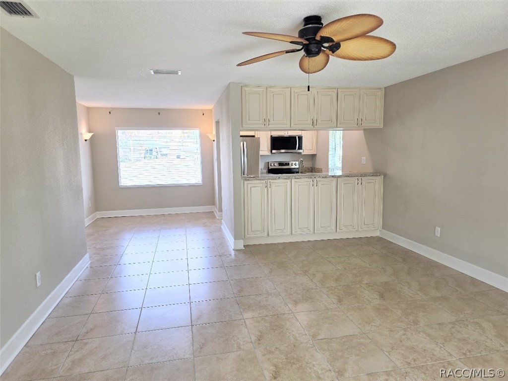 11612 W Kingfisher Court, Crystal River, FL 34429