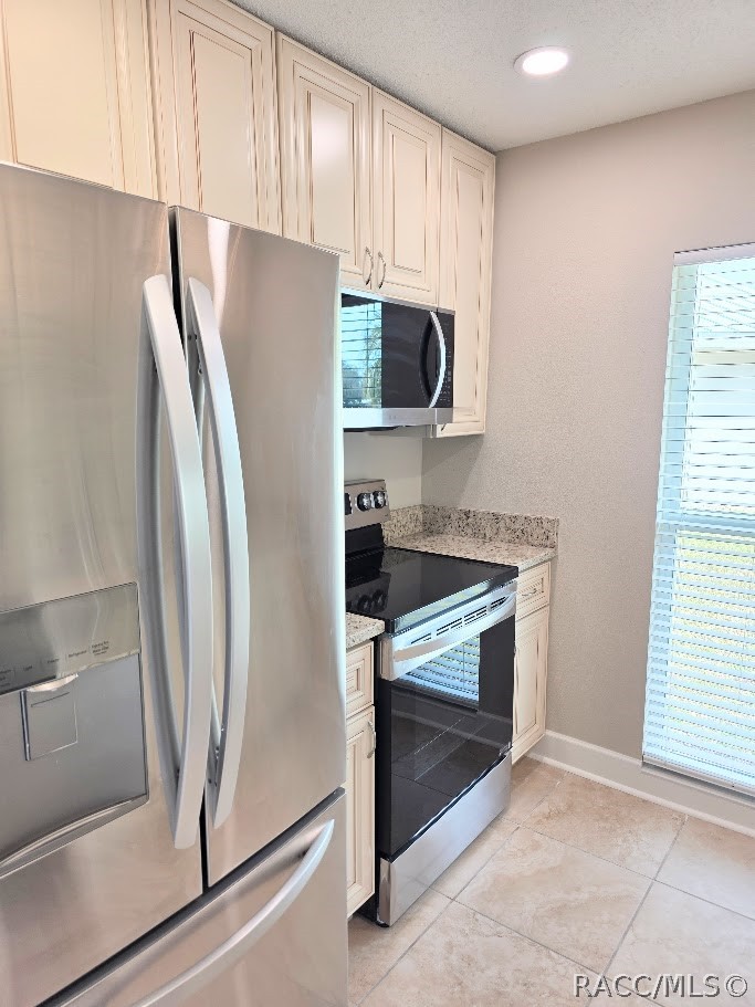 11612 W Kingfisher Court, Crystal River, FL 34429
