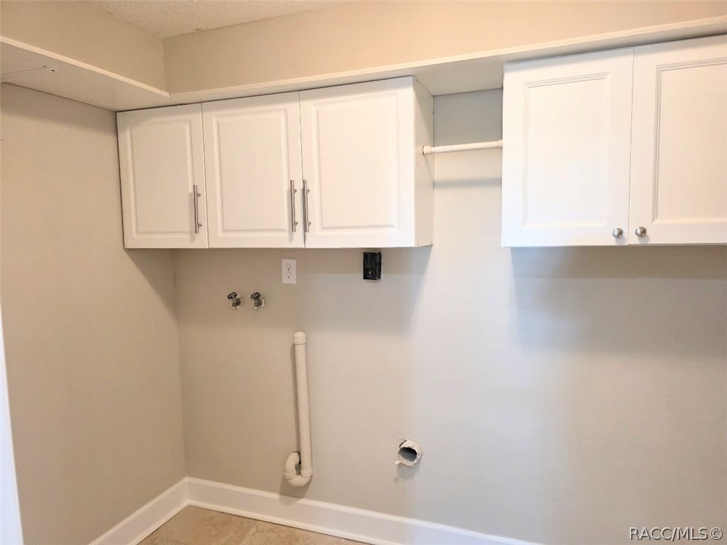 11612 W Kingfisher Court, Crystal River, FL 34429