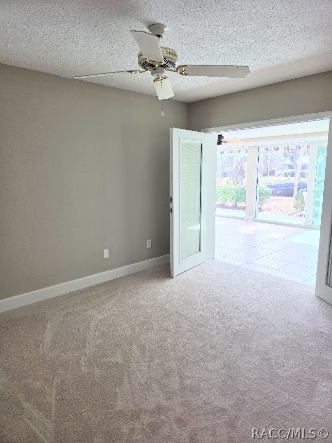 11612 W Kingfisher Court, Crystal River, FL 34429