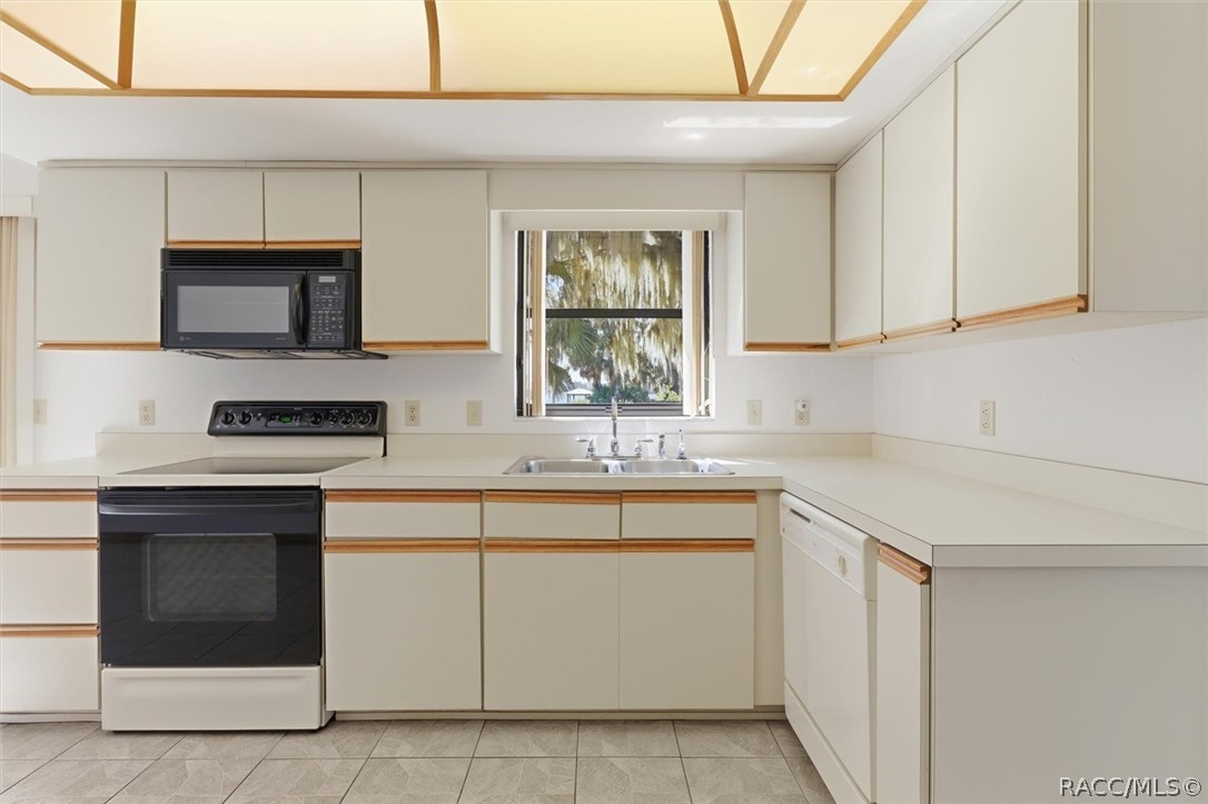 1405 S Waterview Drive, Inverness, FL 34450