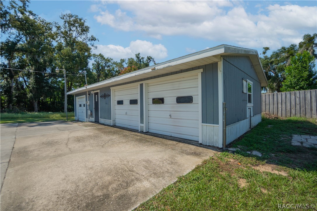302 S Apopka Avenue, Inverness, FL 34452