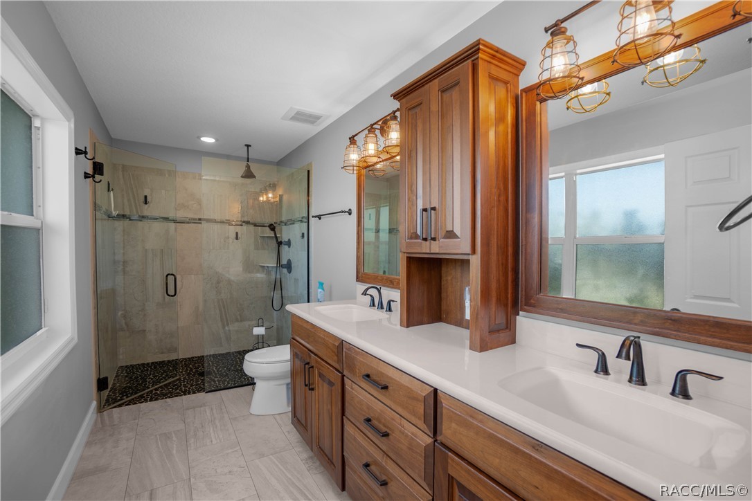 302 S Apopka Avenue, Inverness, FL 34452