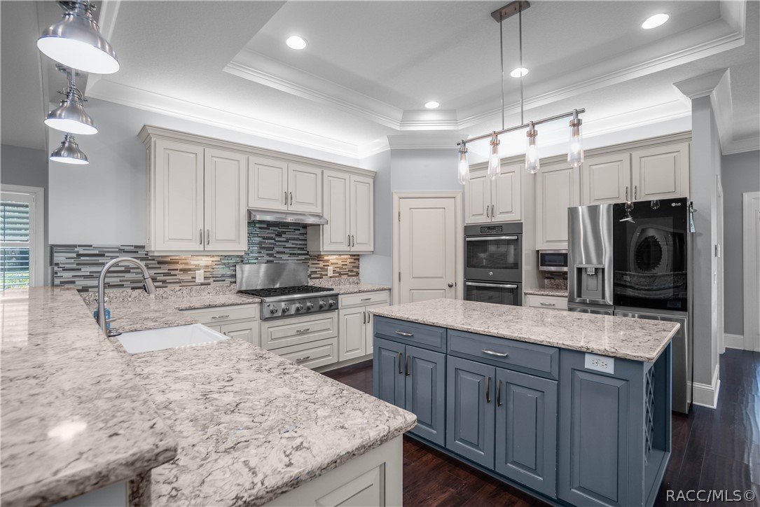 302 S Apopka Avenue, Inverness, FL 34452