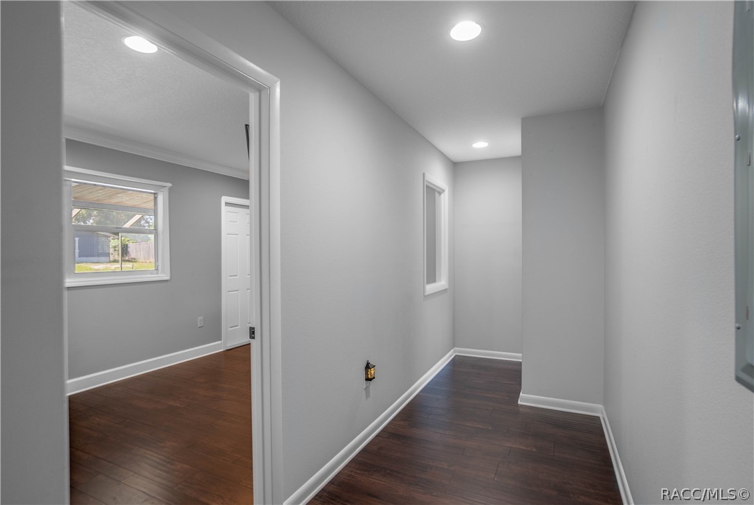 302 S Apopka Avenue, Inverness, FL 34452