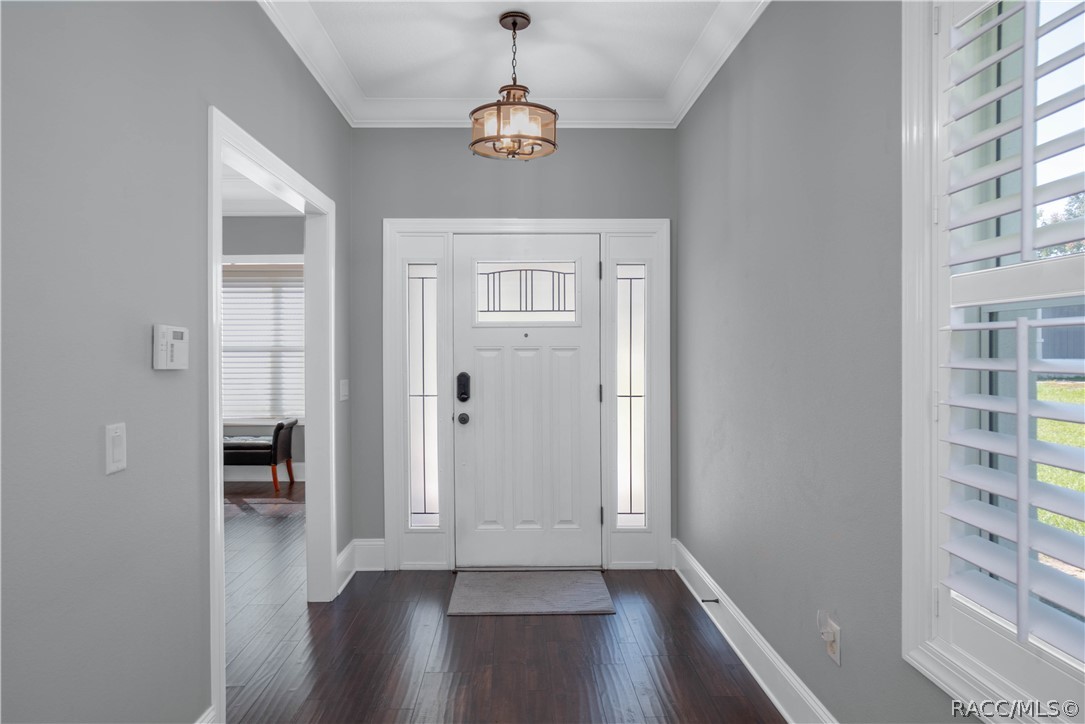 302 S Apopka Avenue, Inverness, FL 34452