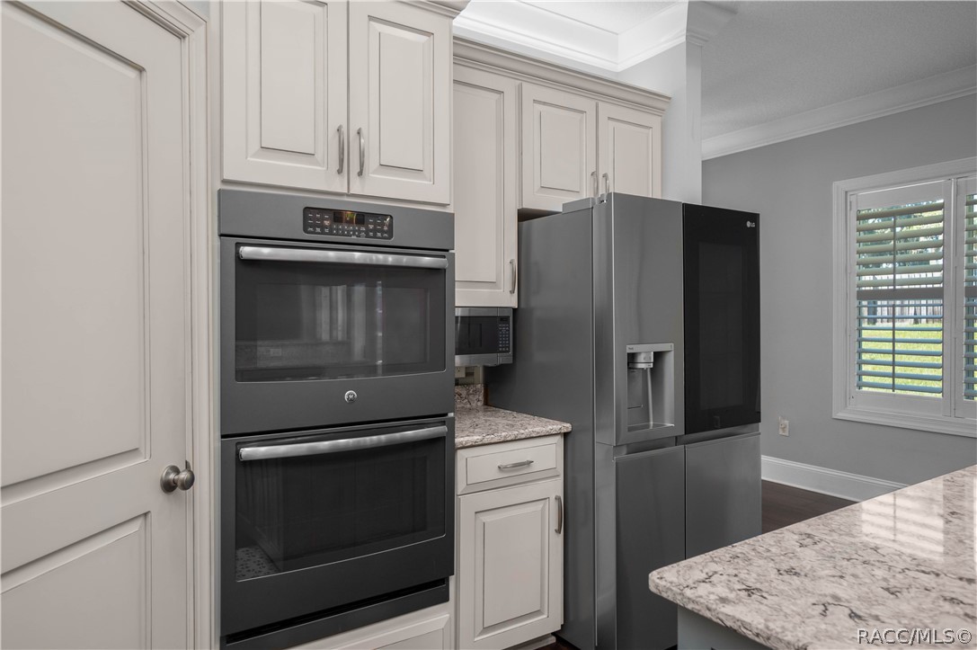 302 S Apopka Avenue, Inverness, FL 34452