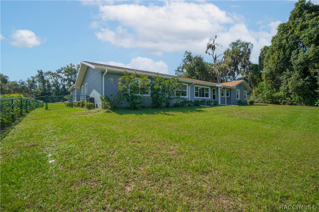 302 S Apopka Avenue, Inverness, FL 34452