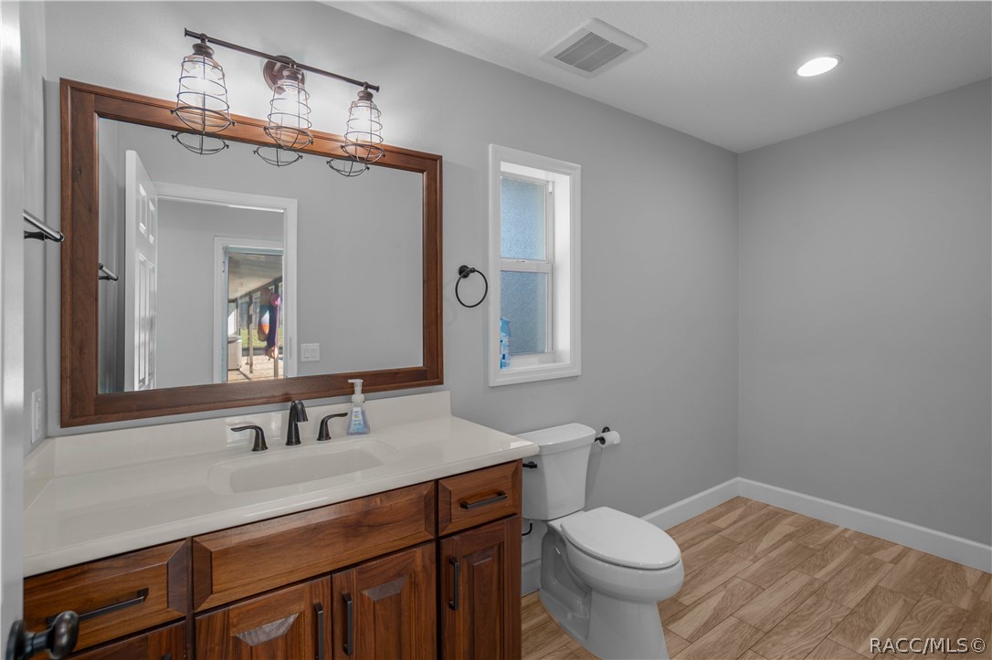 302 S Apopka Avenue, Inverness, FL 34452