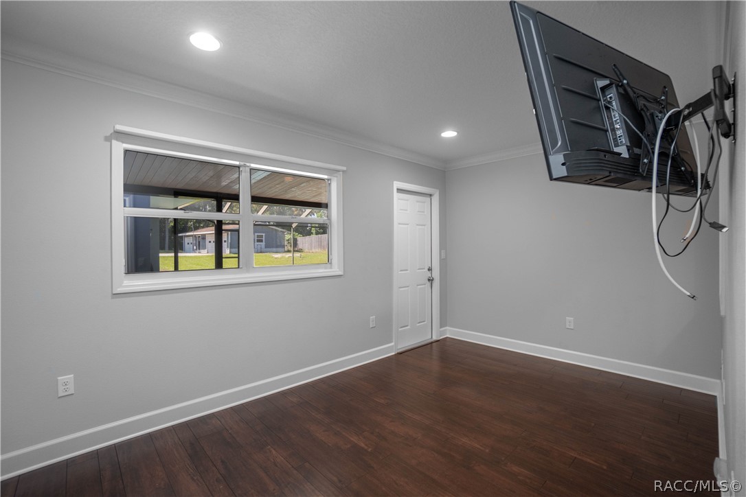 302 S Apopka Avenue, Inverness, FL 34452