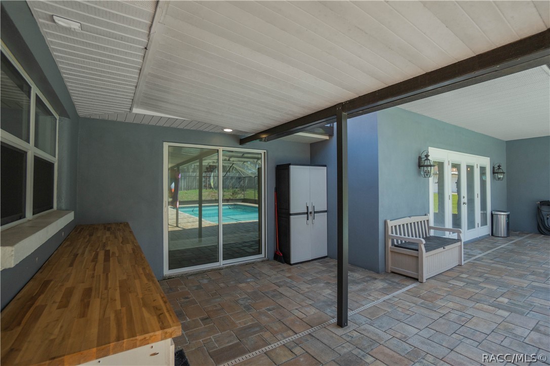 302 S Apopka Avenue, Inverness, FL 34452