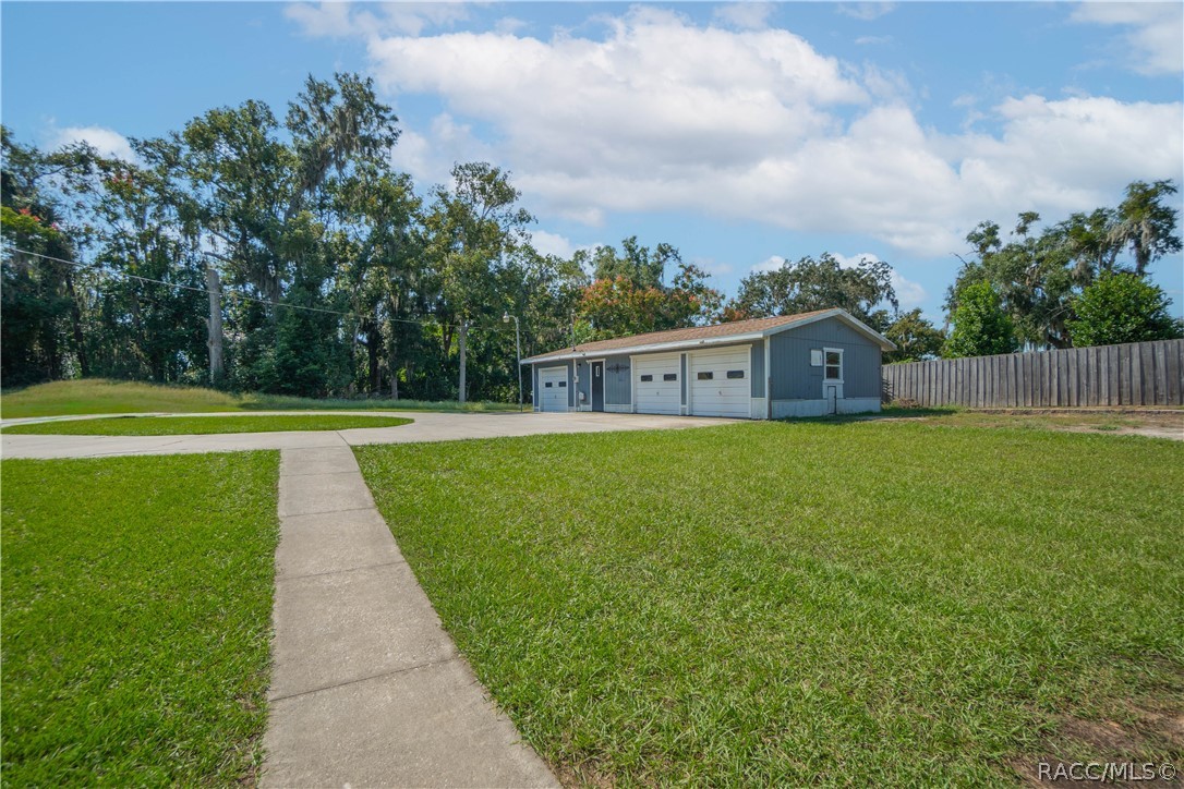 302 S Apopka Avenue, Inverness, FL 34452
