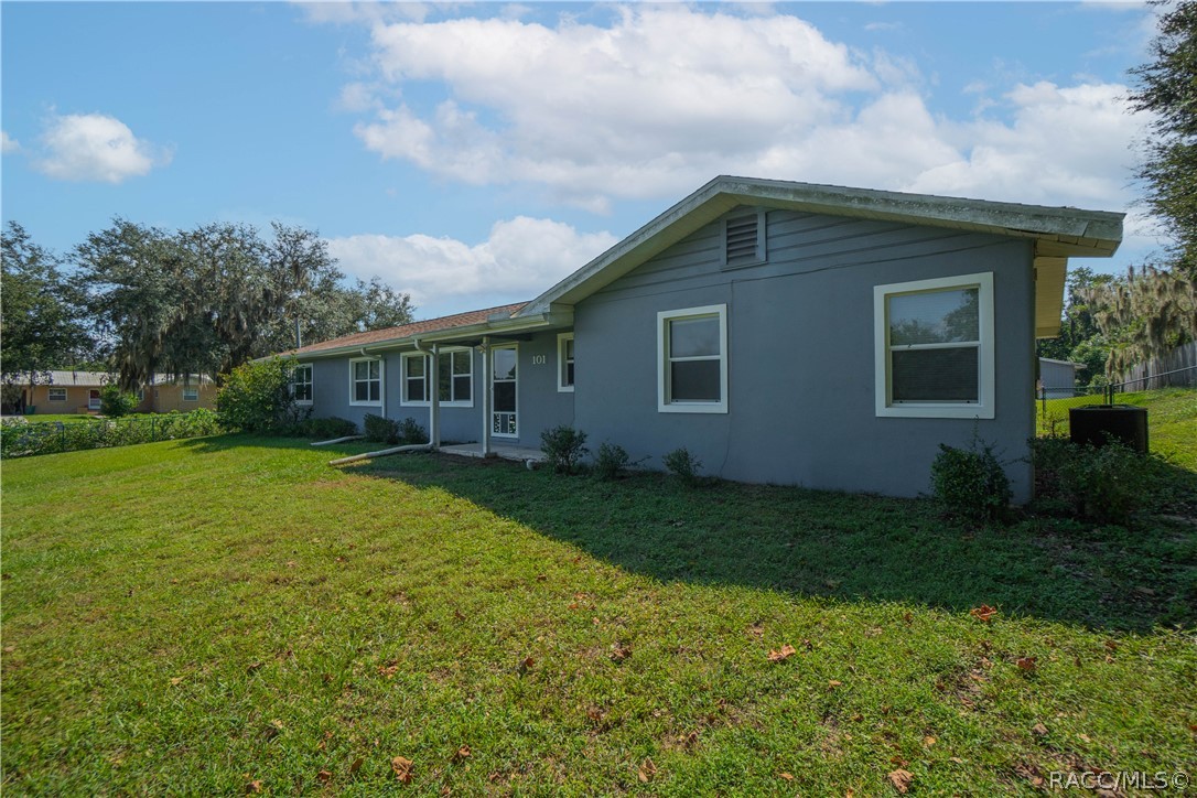 302 S Apopka Avenue, Inverness, FL 34452