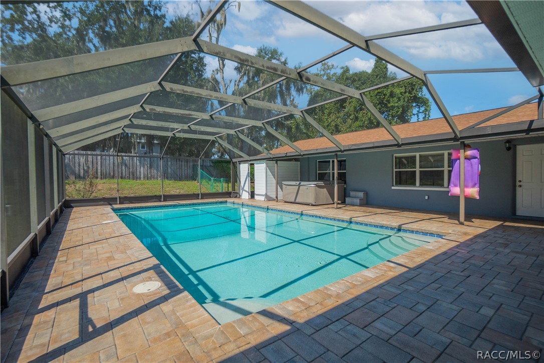 302 S Apopka Avenue, Inverness, FL 34452