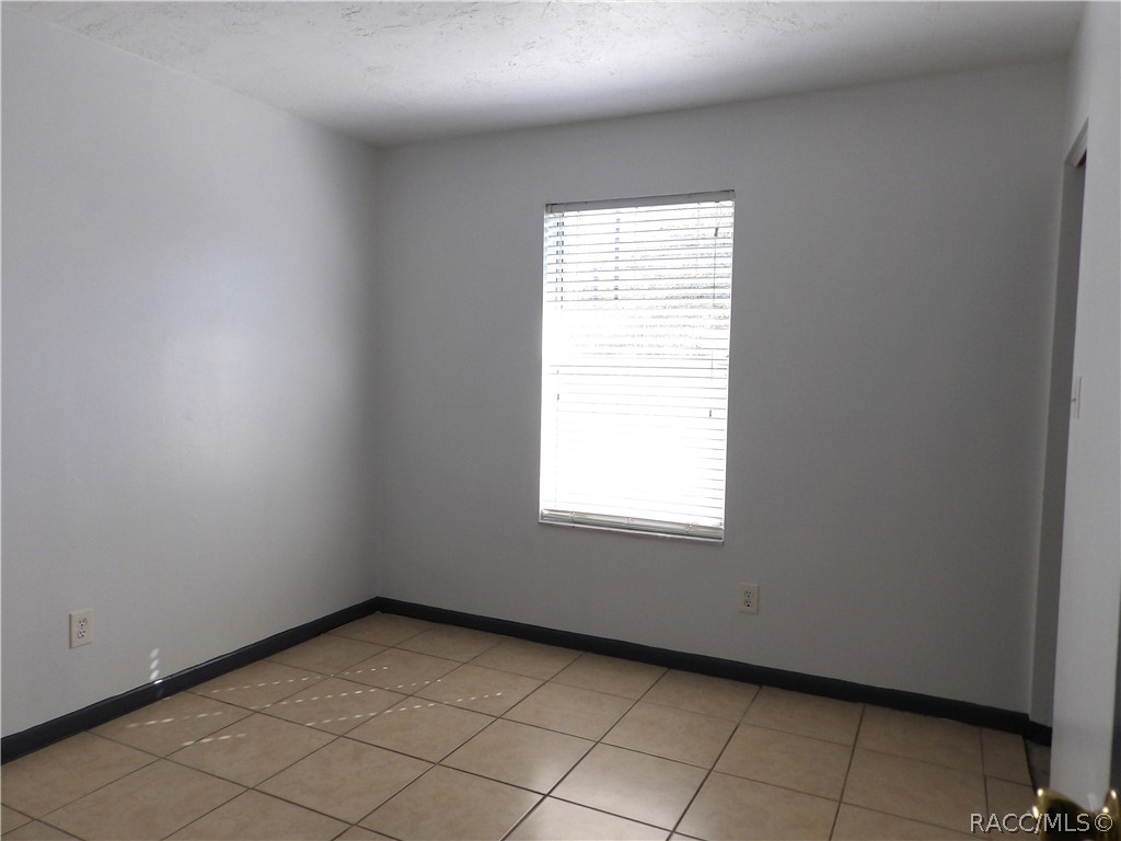 818 NE 5th Avenue, Crystal River, FL 34428