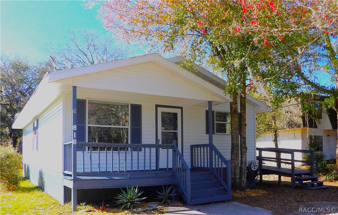 818 NE 5th Avenue, Crystal River, FL 34428