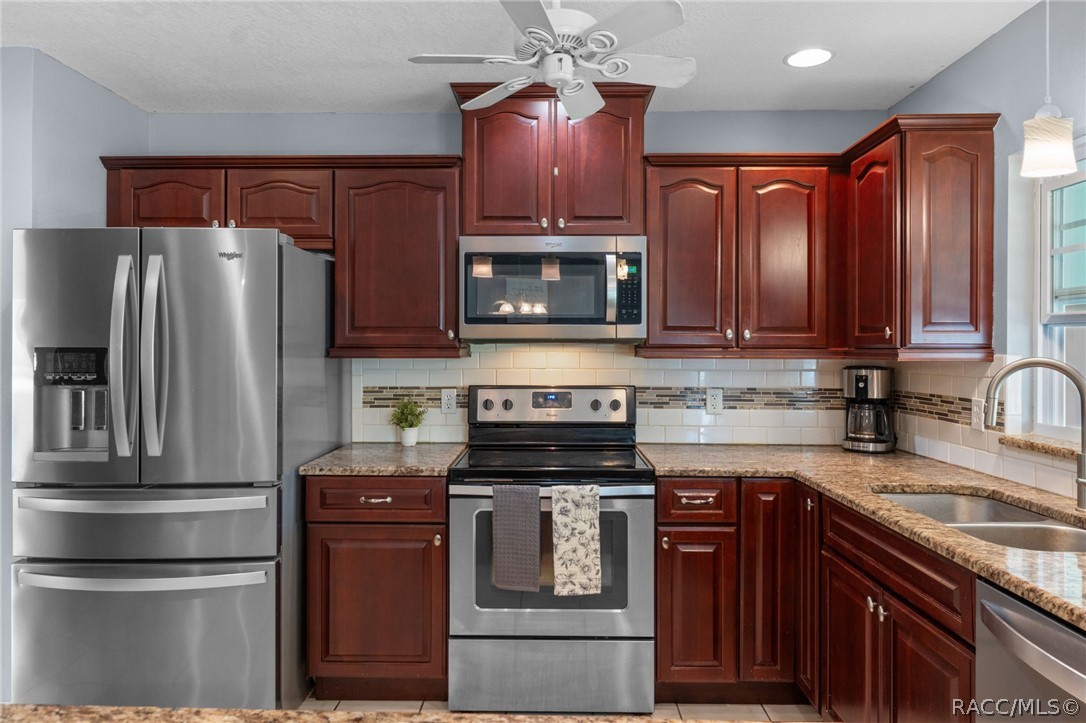 232 Hiawatha Avenue, Inverness, FL 34452