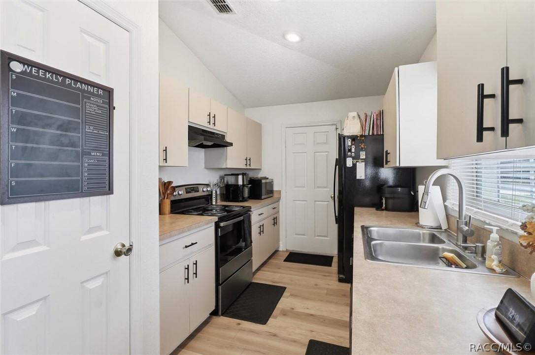 1573 W Elder Lane, Citrus Springs, FL 34434