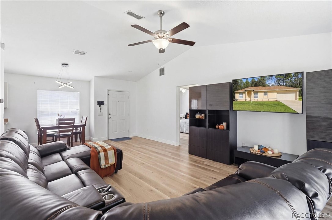 1573 W Elder Lane, Citrus Springs, FL 34434